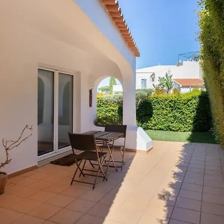 Stunning 5 Bedroom Hotel *
