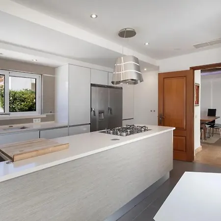 Stunning 5 Bedroom Albufeira