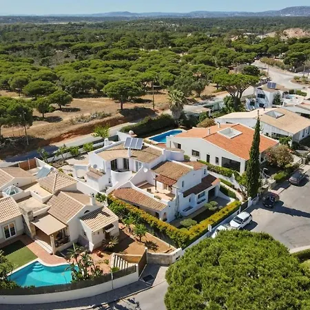 Stunning 5 Bedroom *
