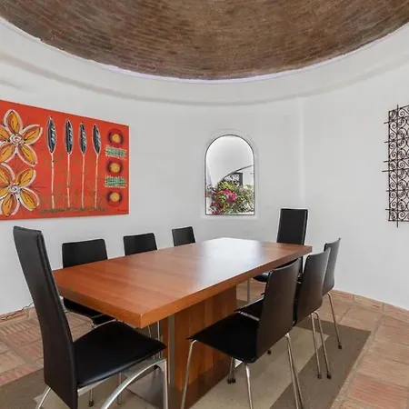 Stunning 5 Bedroom Hotel Albufeira