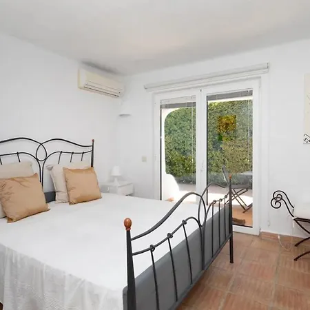 Stunning 5 Bedroom Hotel Albufeira